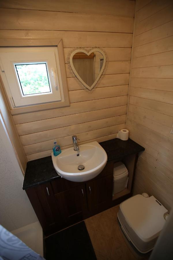 The Shepherd's Hut Lodge *